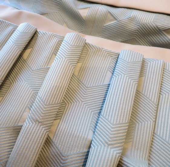 Tissu géométrique avec doublure occultante